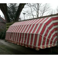 ROOM witte met rode markies