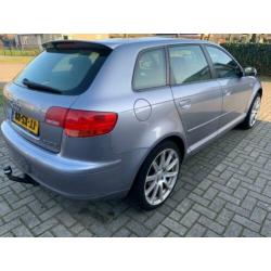 Audi A3 Sportback 2.0 TDI Ambiente clima , cruise , trekhaak