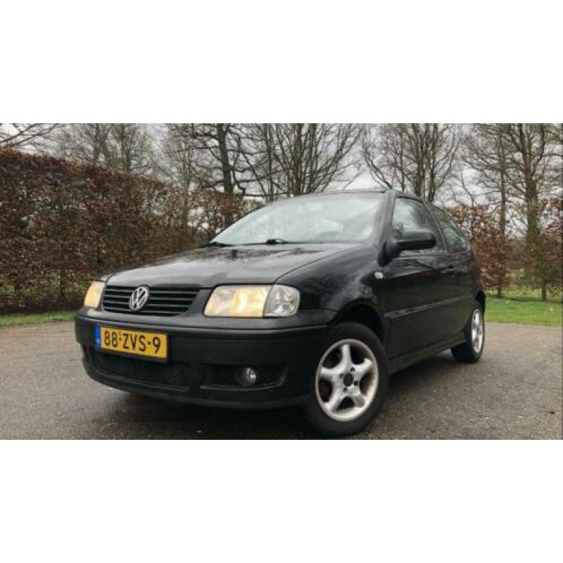 Volkswagen Polo 2001 Zwart
