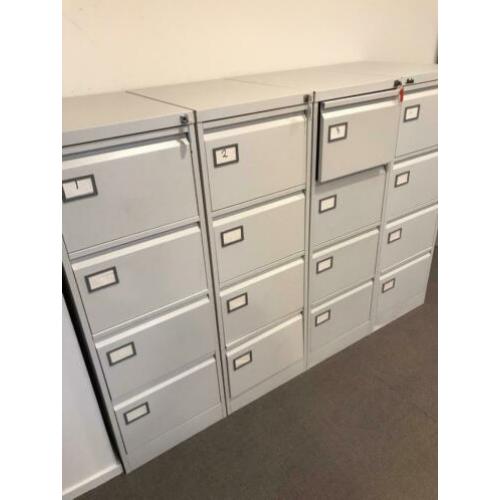 Diverse ladekasten / archiefkasten met 4 lades