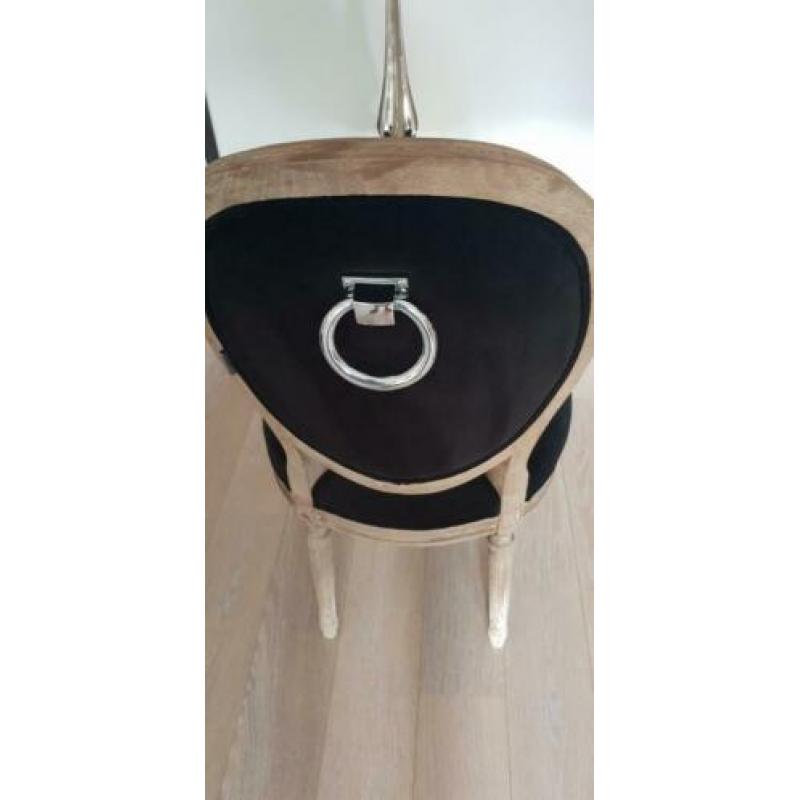 Eichholtz stoel Louis Philip, hout en zwart velvet, nieuw