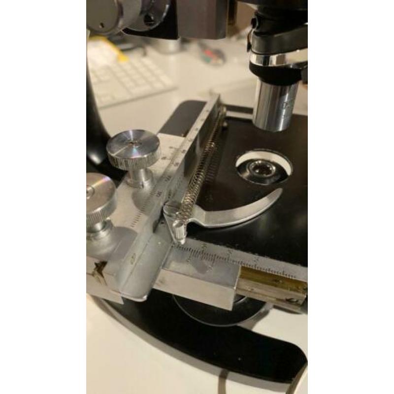 Olympus microscoop in houten kist