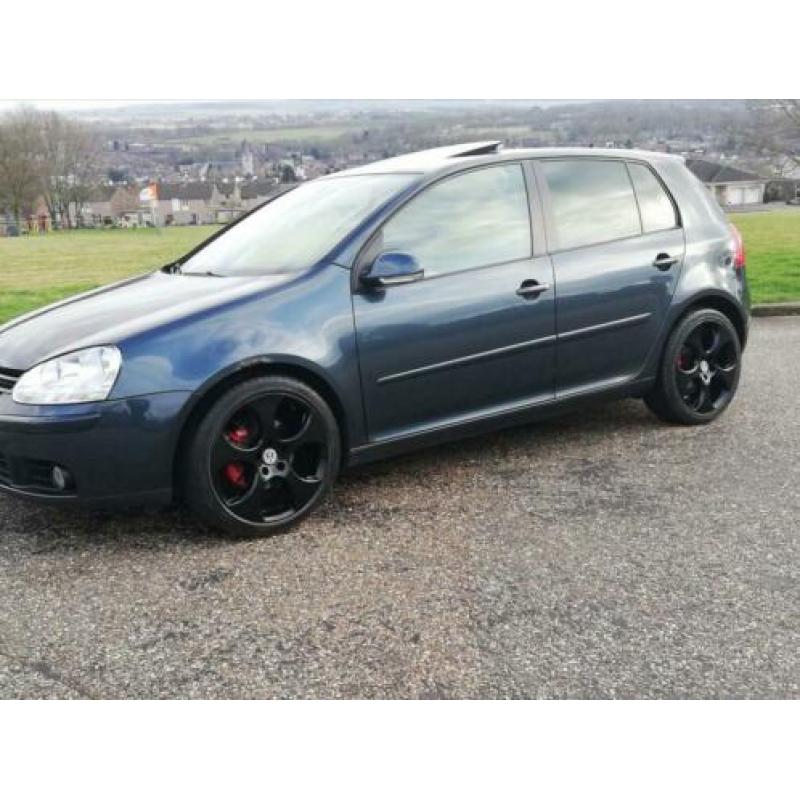 Volkswagen Golf 2.0 FSI Sportline