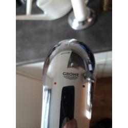 Wasbak kraan zo goed als nieuw merk grohe.