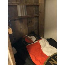 Kasteelbed steigerhout