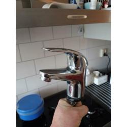 Wasbak kraan zo goed als nieuw merk grohe.