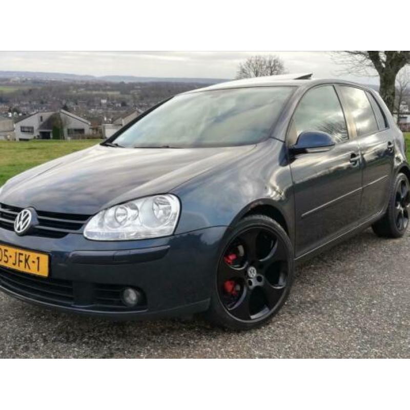 Volkswagen Golf 2.0 FSI Sportline