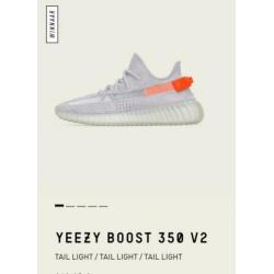 Yeezy boost 350 V2 tailflag size 10.5