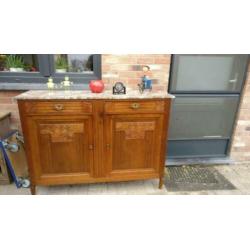 Oude buffetkast dressoir met meerdere mogelijkheden