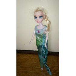 (barbie) pop van frozen: Elsa
