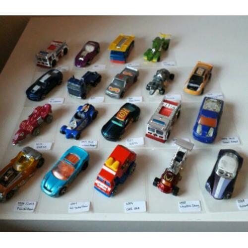 19 hot wheels auto's samen €12,50 apart €1 per stuk