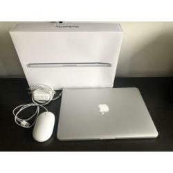 MacBook Pro Retina 13,3