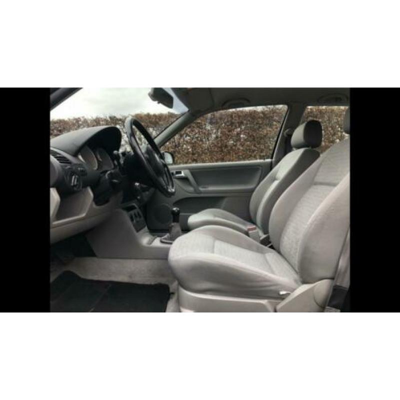 Volkswagen Polo 2001 Zwart