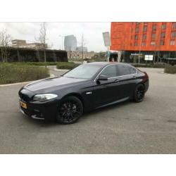 BMW 5-Serie 2.0 D 520 AUT 2012 Zwart M-Pakket camera 360”