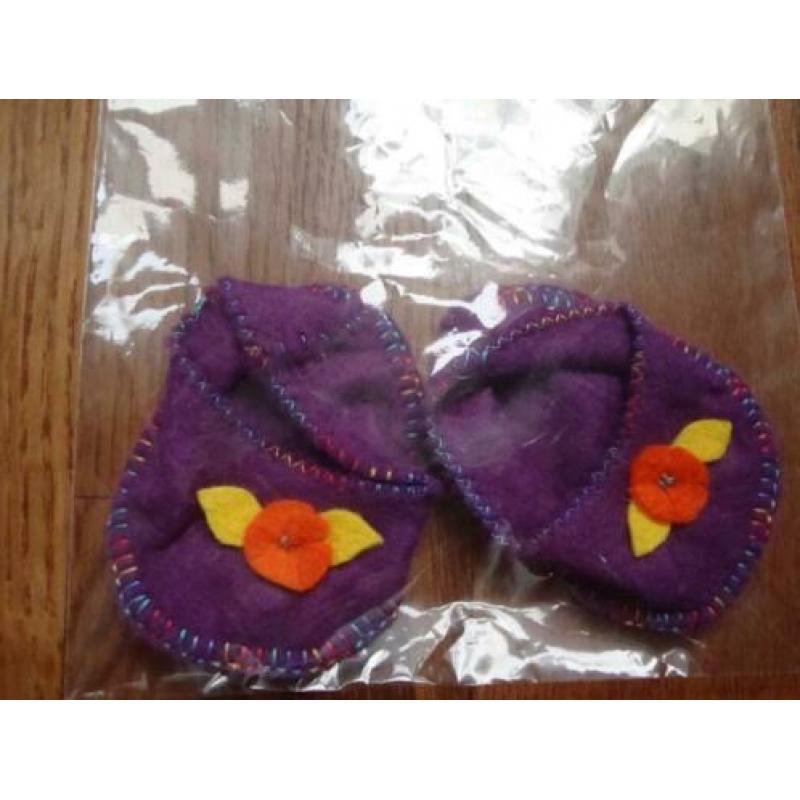 Slofjes babyborn / baby born. Opbrengst KiKa.