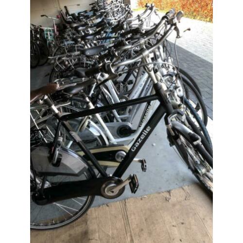 Te koop partij van 23 fietsen