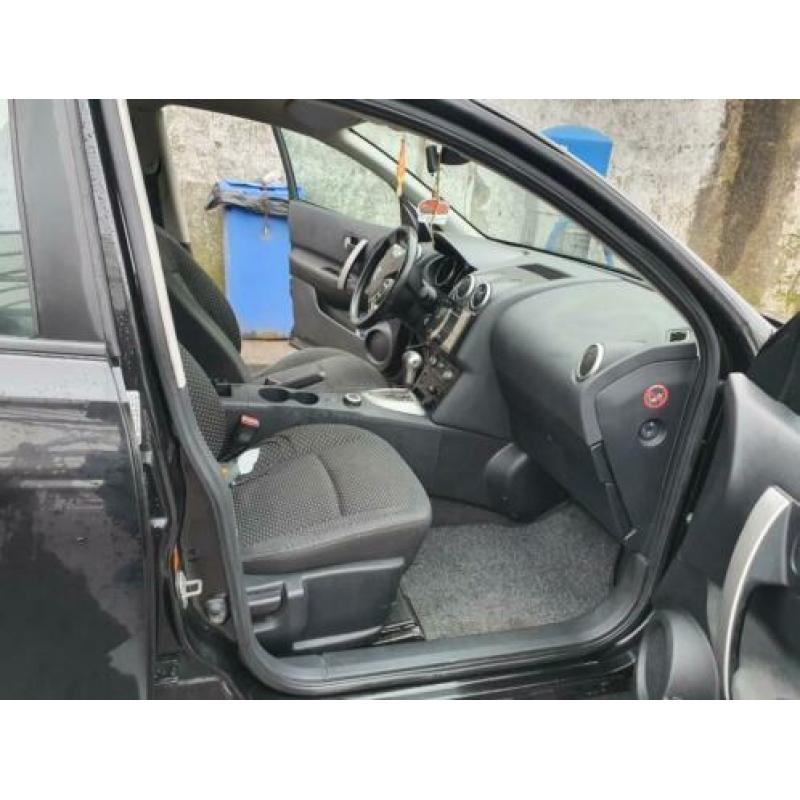 Nissan Qashqai 2.0 DCI 4WD AUT 2010 Zwart