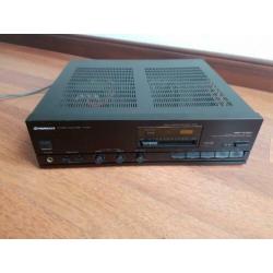 Pioneer A-X330 versterker.
