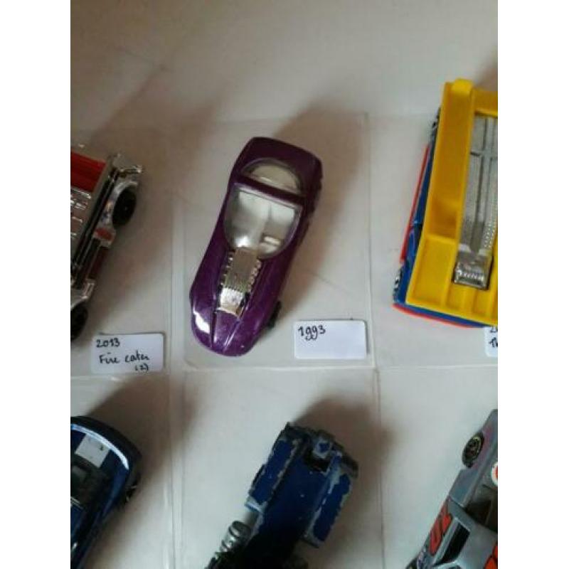 19 hot wheels auto's samen €12,50 apart €1 per stuk