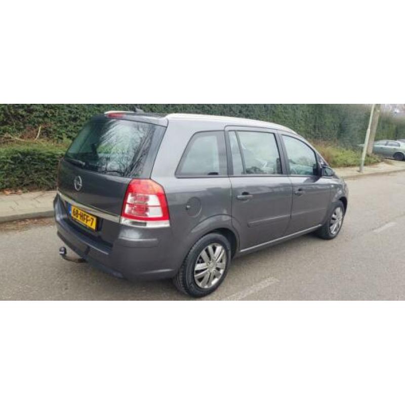 Opel Zafira 1.8 Temptation Clima, Navigatie, 7 Zitter!