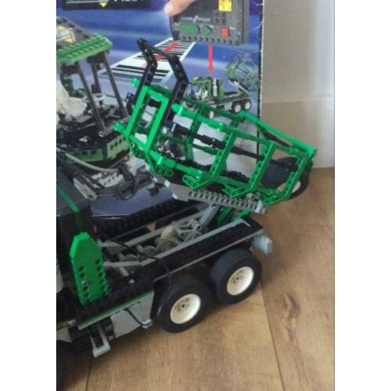 Lego Technic 8479 barcode truck