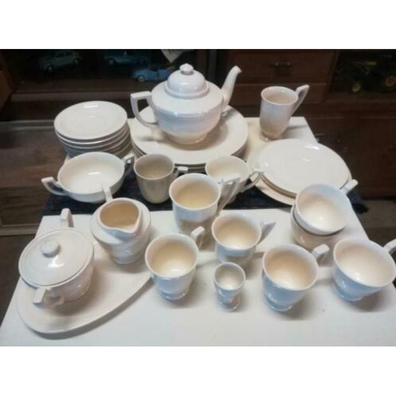 Wedgwood - Edme - servies - melkkannetje suikerpot theepot