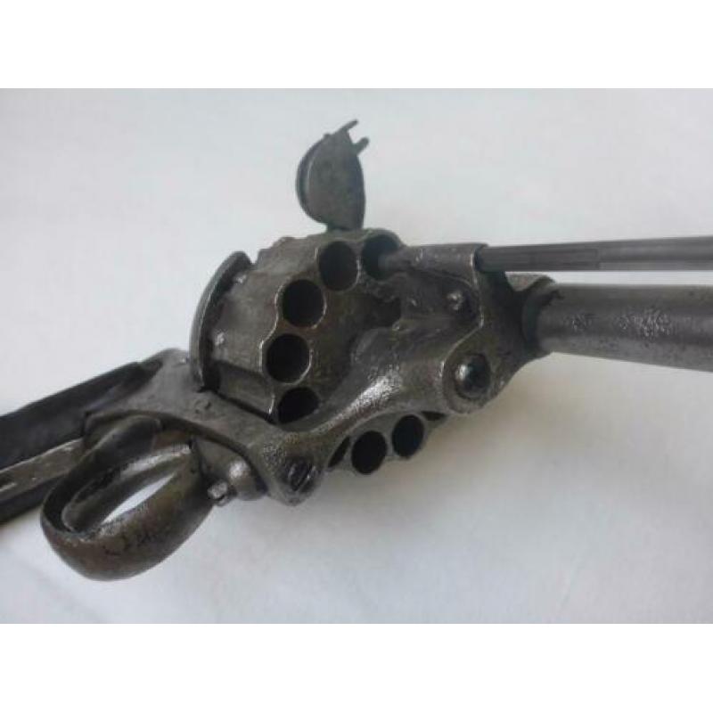 Zeldzaam 12-schots penvuur revolver. 19e eeuw