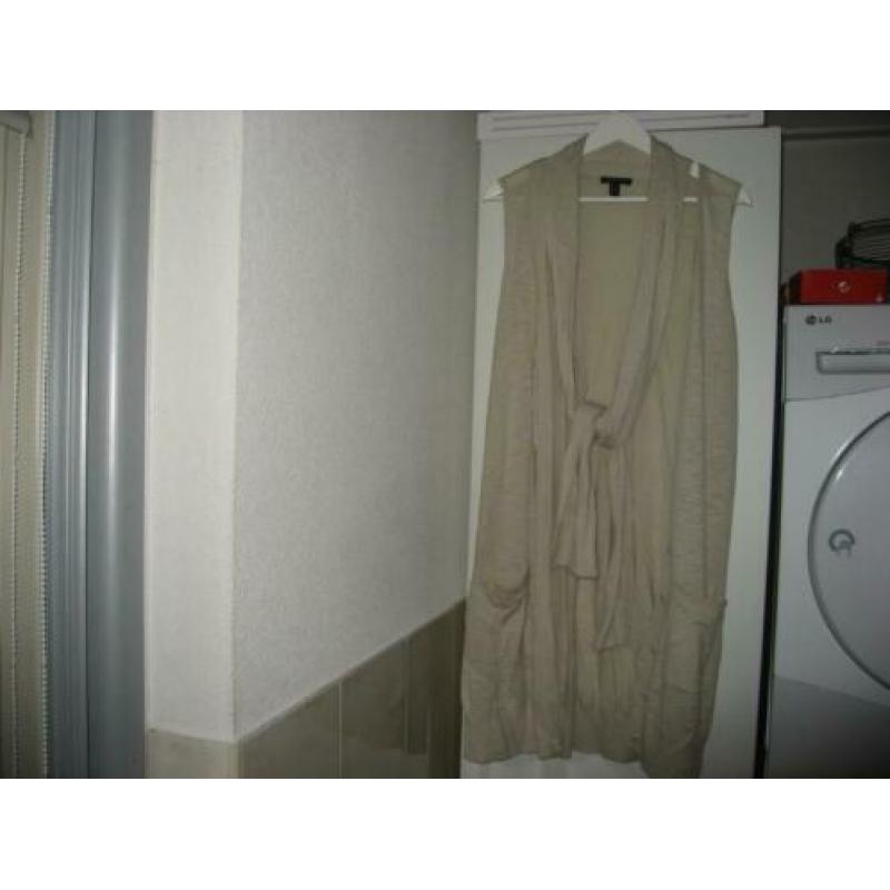 ecru lang mouwloos vest van Question? mt XL