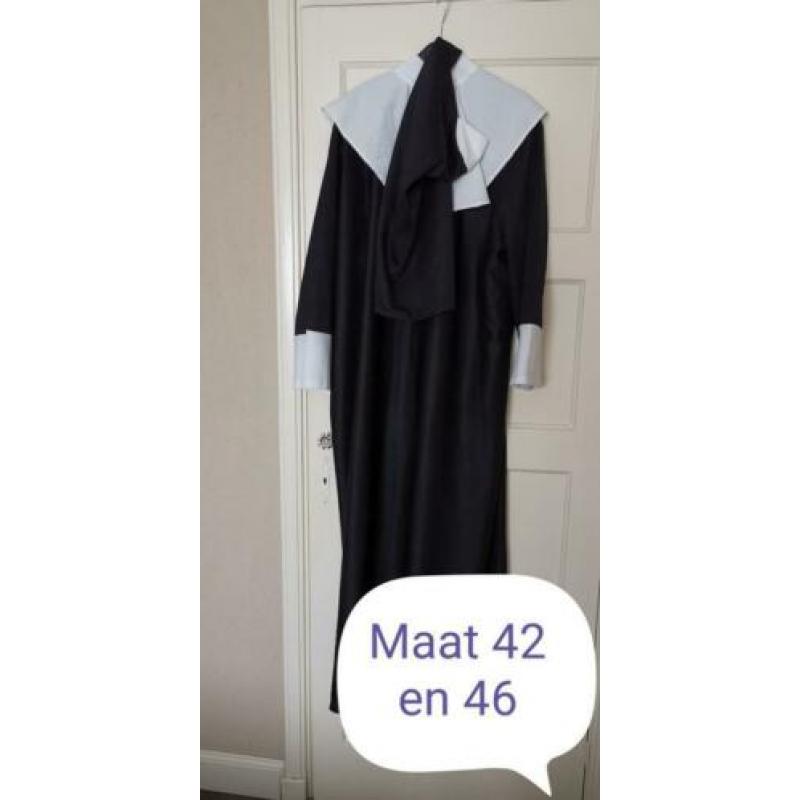 Carnavalskleding voor dames en heren.