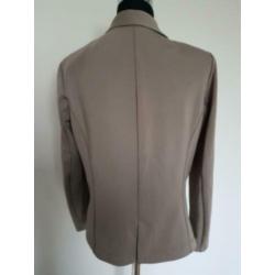 Jas13 - Beige stretch colbert van CREME DE LA CREME maat L (