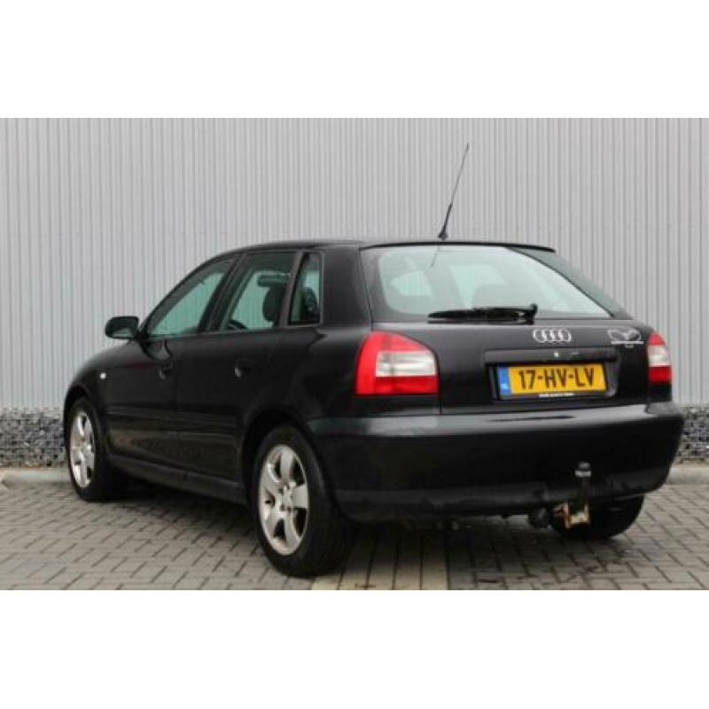 Audi A3 1.6 Attraction LPG/G3 Climatecontrol, Trekhaak, 5 de