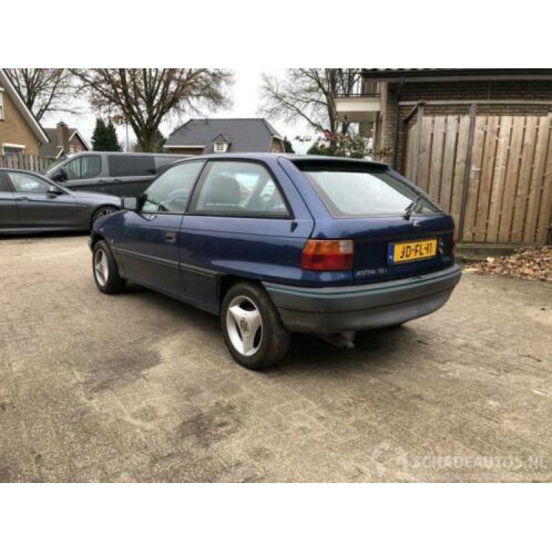 Opel Astra TAILGATE 1.6 (bj 1994)