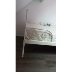 Meidenbed