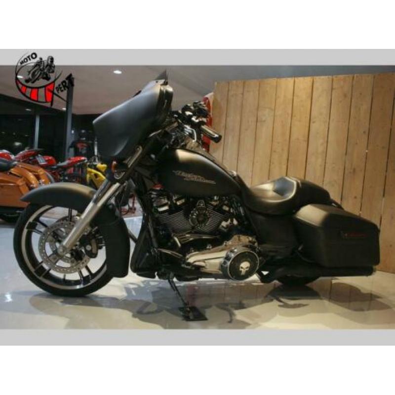 HARLEY DAVIDSON FLHXS Street Glide Special 107 Ci (bj 2017)