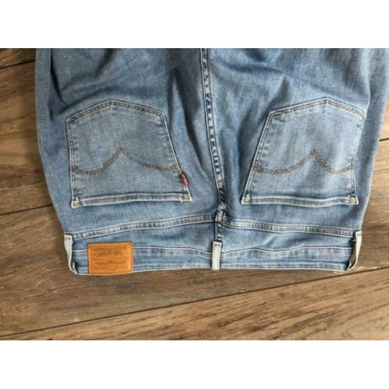 Levi’s high rise skinny (maat 29)