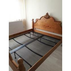 Grenen tweepersoons bed
