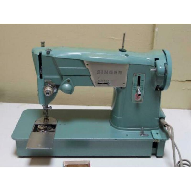 Te koop: Singer 327K naaimachine