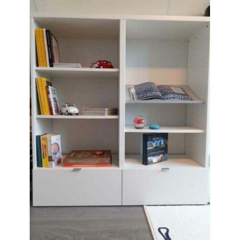 Besta tv meubel en kast