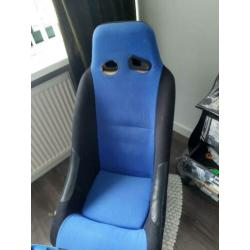 Playseat met thrustmaster t150
