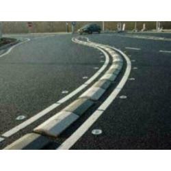 Opsluitband Stootband afscheiding 100x30x15 met reflector