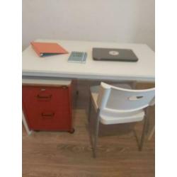 Witte IKEA tafel