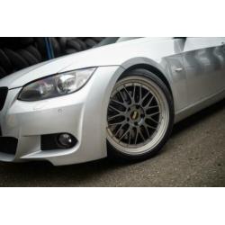 Zeer mooie en nette BMW E92 coupe 335i met handbak org nap!