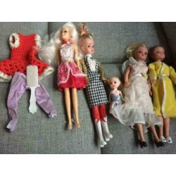 Barbie poppen vijf stuks