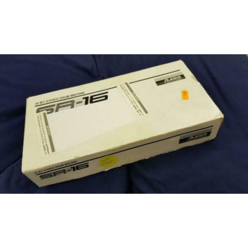 Alesis sr16 drumcomputer