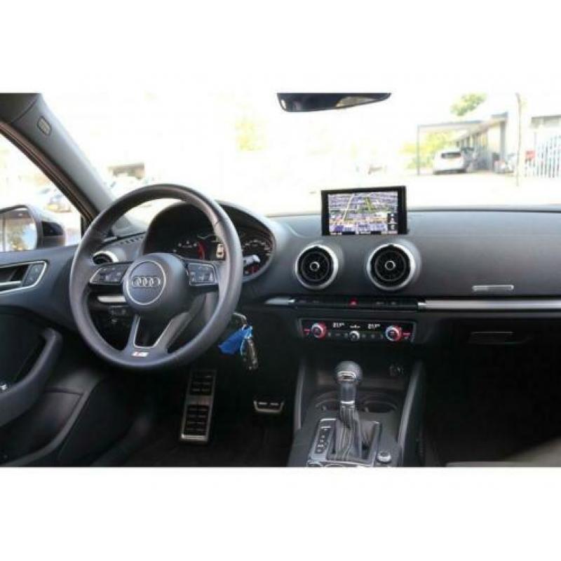 Audi A3 Limousine 1.0 TFSI Sport 2 x S Line Black Edition Pa