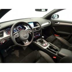 Audi A4 Sedan 1.8 TFSIE 170PK S EDITION [S-LINE], Navi, Xeno