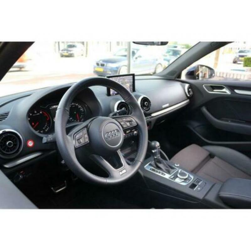 Audi A3 Limousine 1.0 TFSI Sport 2 x S Line Black Edition Pa
