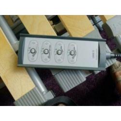 Elektrisch (verzorgings)bed, dat helemaal omhoog kan, 3 stan