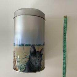 Blik met katten / kattenkoppen (25 cm hoog)