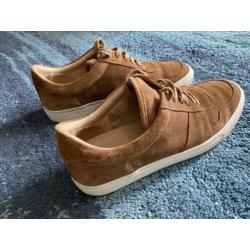 Luxe, stijlvolle kalfslederen sneakers, camelkleur, maat 43